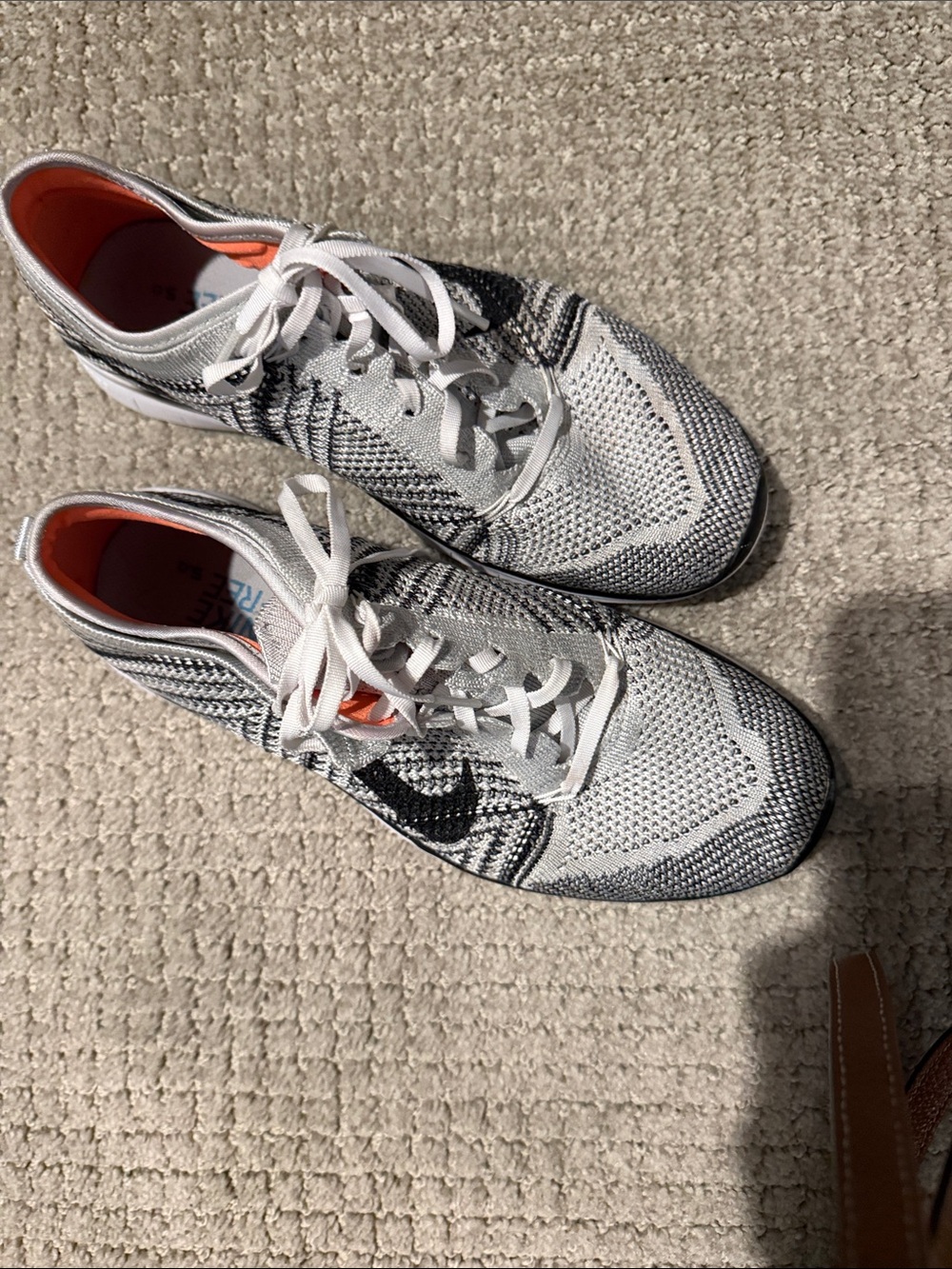 Nike Free 5.0 Women's White & Black Flyknit Sneakers